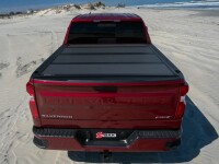 BAKFlip MX4 Ladeflächenabdeckung neues Design Chevrolet Silverado GMC Sierra 2019-2025 mit 5.8ft 176cm Ladefläche