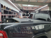 BAKFlip MX4 Ladeflächenabdeckung Dodge Ram Gen.4 Gen.5 2009-2025 mit 5.7ft 172cm Ladefläche