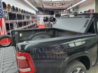 BAKFlip MX4 Ladeflächenabdeckung Dodge Ram Gen.4 Gen.5 2009-2025 mit 5.7ft 172cm Ladefläche